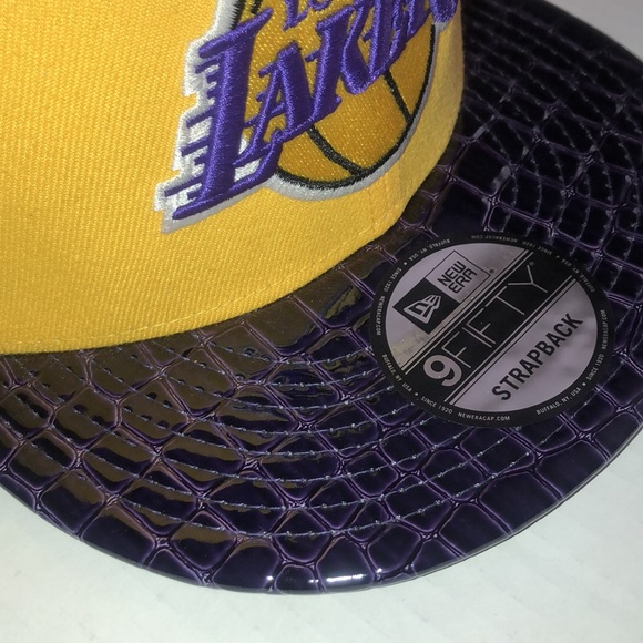 New Era Lakers SnapBack - Picture 3 of 7